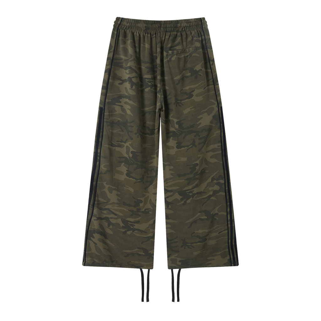Urbania Unisex Camo Wide Leg Sweatpants